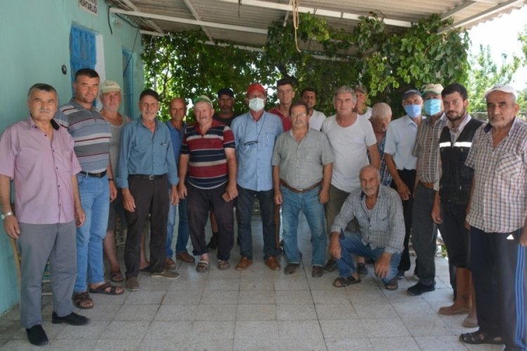 Dikili Belediyesi'nin arsa satışına vatandaşlar tepki g&ouml;sterdi