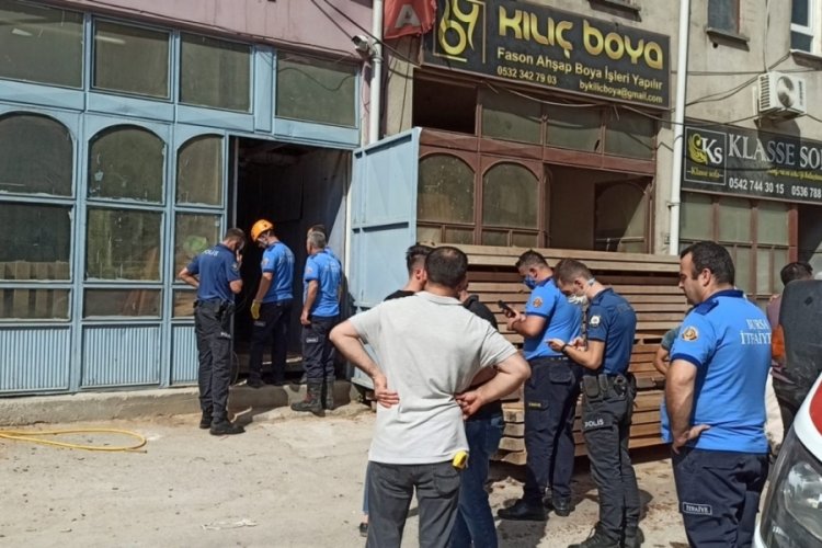 Bursa'da halatı kopan yük asansörü çakıldı: 1 ağır yaralı