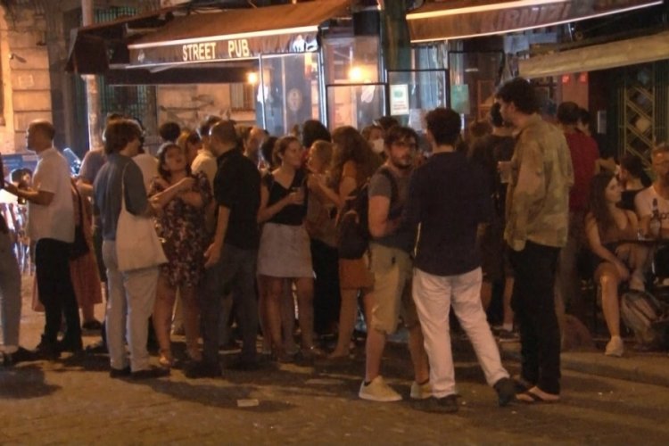 Kısıtlamaların bitmesiyle eğlence mekanlarında yoğunluk