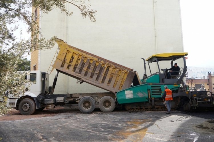 Bursa Kestel Belediyesi, sokak kısıtlamalarında asfalt mesaisine ara vermedi