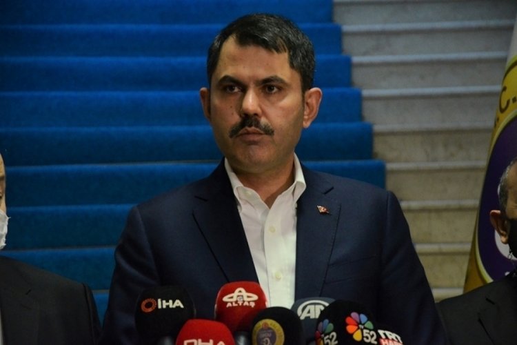 Bakan Kurum: "Toplamda 9 bin 959 metrek&uuml;p m&uuml;silajı bertaraf ettik"