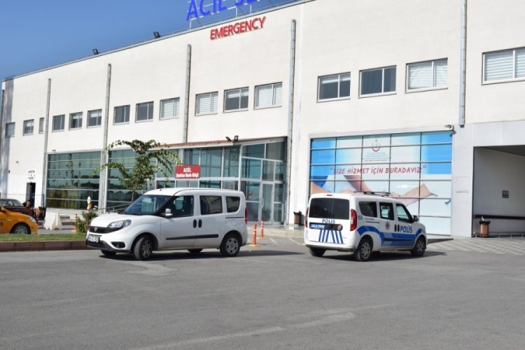Fabrikada &ccedil;alışan 90 iş&ccedil;i yemekten zehirlendi!