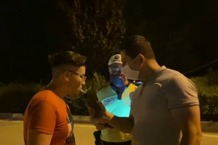 Bursa'da ekipler dakikalarca alkometre dersi verdi!