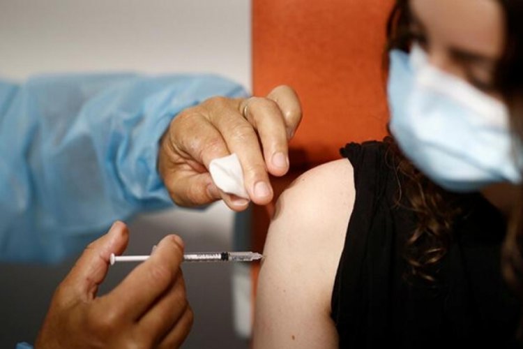 Koronavir&uuml;s ge&ccedil;irmiş kişiler i&ccedil;in 1 doz Biontech kararı