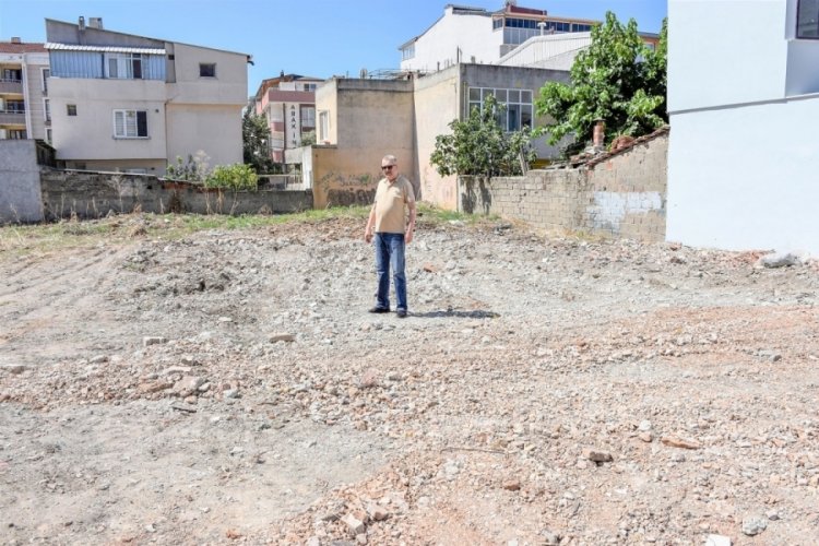 Bursa Karacabey'de metruk binalar tek tek yıkılıyor