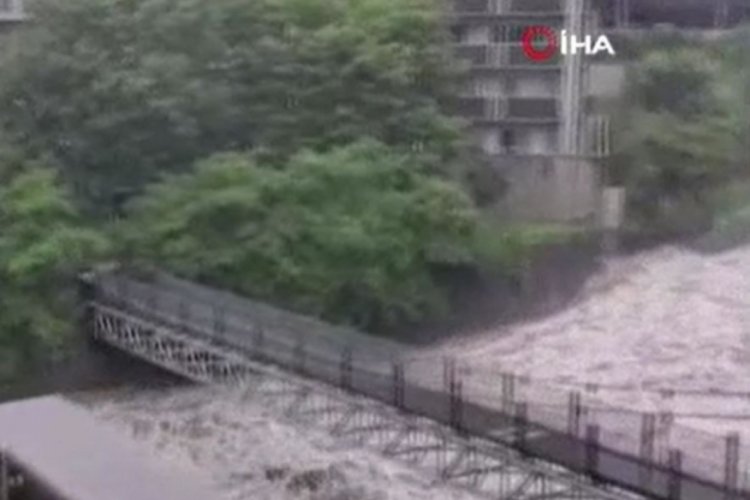 Japonya'yı vuran sel ve heyelanın bilan&ccedil;osu netleşiyor: 2 &ouml;l&uuml;