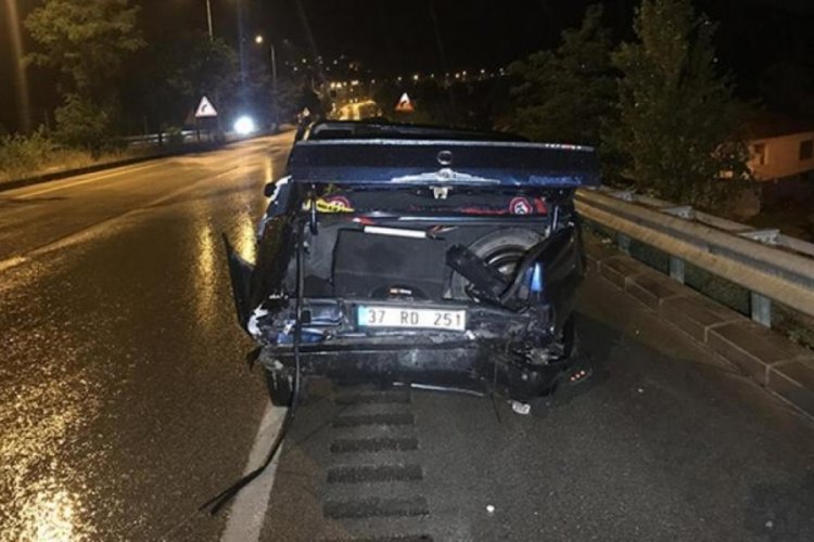 Karab&uuml;k'te zincirleme kaza! 5 yaralı var