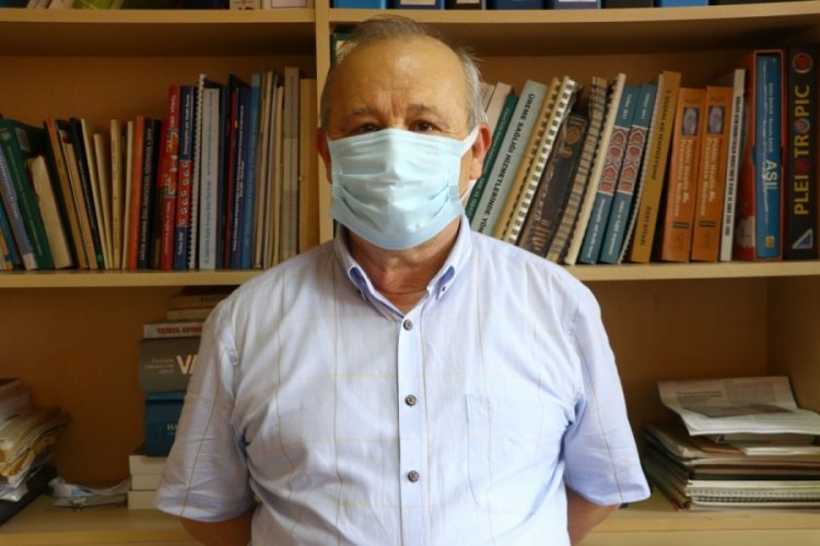 Bilim Kurulu &uuml;yesi Levent Akın'dan gen&ccedil;lere aşı &ccedil;ağrısı