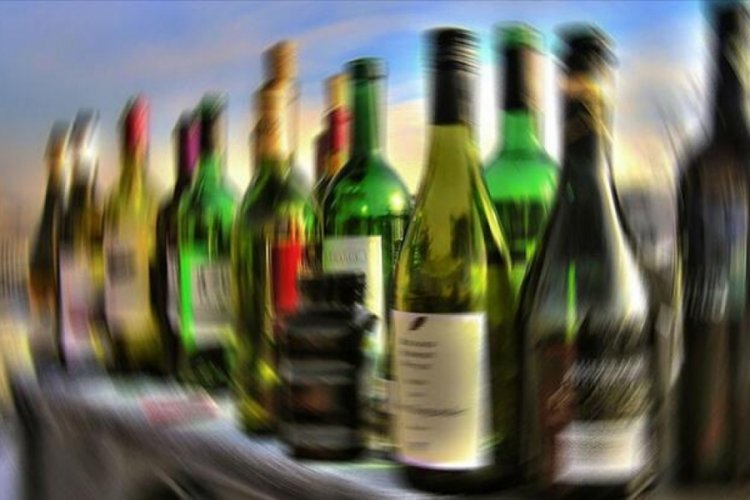 Zehirli şarap i&ccedil;en 11 kişi hayatını kaybetti