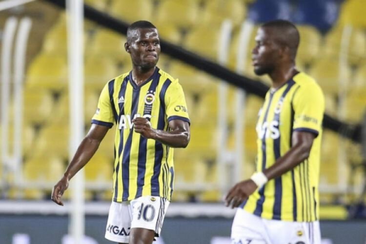 Fenerbah&ccedil;e'de Samatta'nın transfer s&ouml;zleri olay oldu!