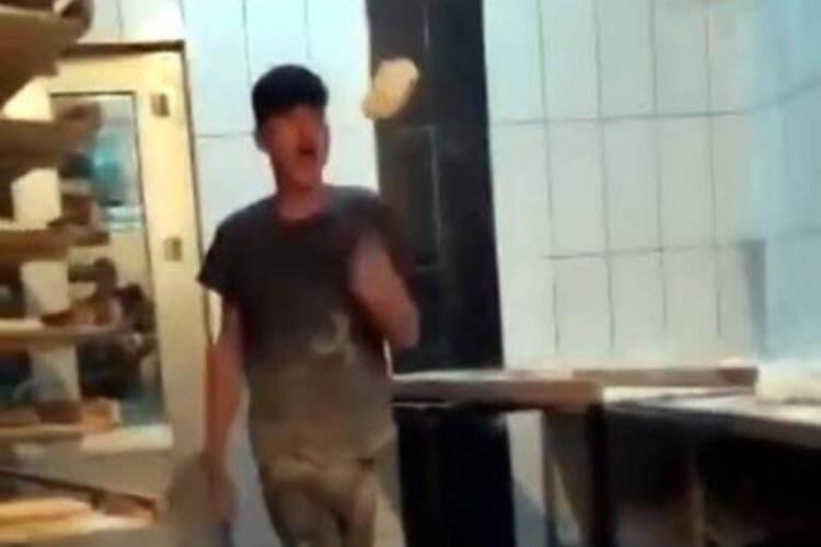 Skandal g&ouml;r&uuml;nt&uuml;ler tepki &ccedil;ekmişti! Fırın işletmecisi b&ouml;yle cevap verdi