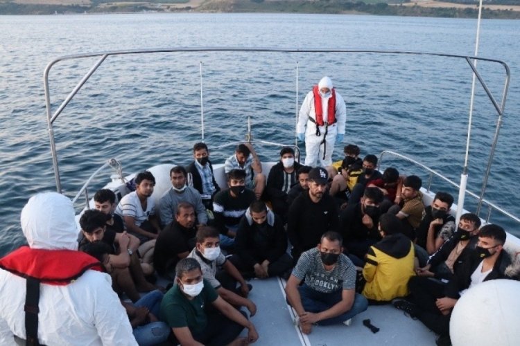 &Ccedil;anakkale'de 43 g&ouml;&ccedil;men kurtarıldı