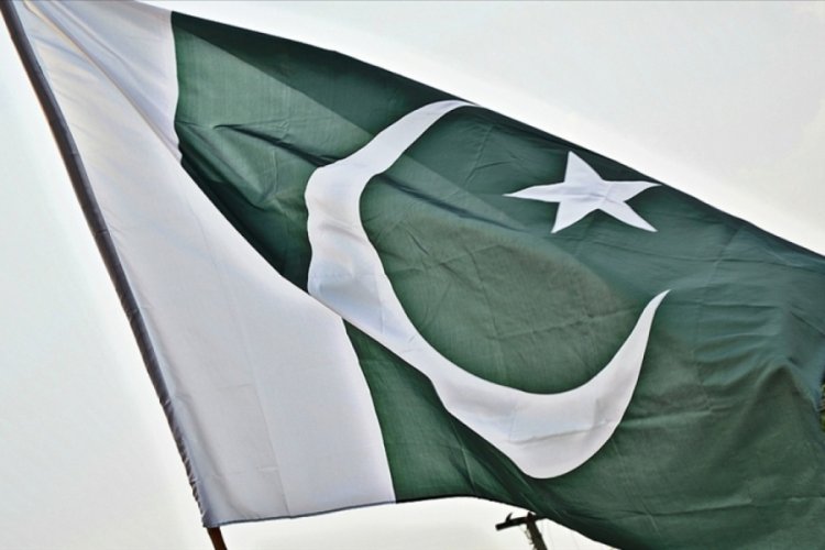 Pakistan'da teröristlerle çatışmada 3 asker öldü