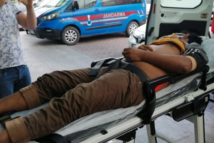 16 g&ouml;&ccedil;men, sınır dışı edilmemek i&ccedil;in sabun yuttu