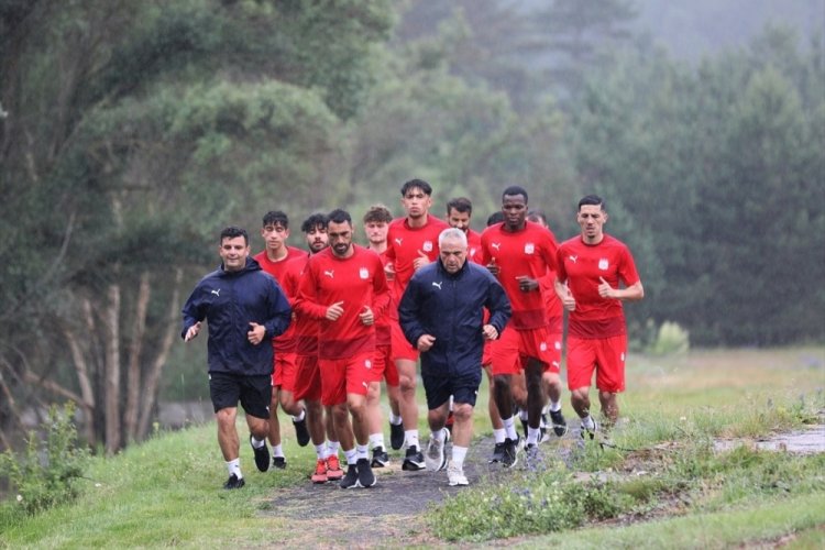 Sivasspor, yeni sezon hazırlıklarını s&uuml;rd&uuml;r&uuml;yor