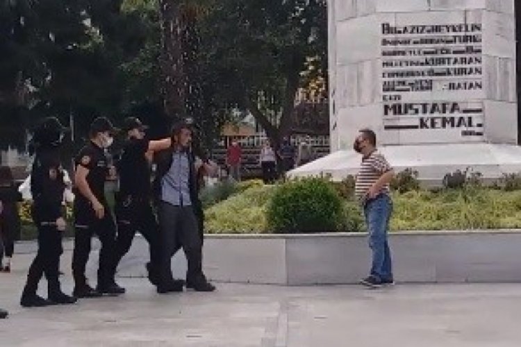 Bursa'da Atatürk heykeline çirkin saldırı