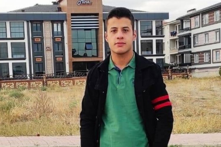 İş makinesinin altında kalan gen&ccedil;, hayatını kaybetti