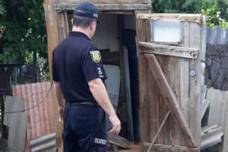 Tuvalete d&uuml;şen telefonunu almak isteyen 16 yaşındaki kız zehirlenerek &ouml;ld&uuml;!