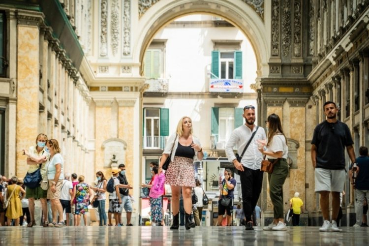 İtalya'da son 24 saatte bin 394 yeni vaka