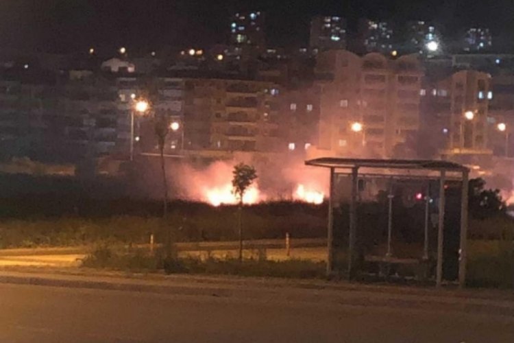 Bursa'da havai fişekler yangın &ccedil;ıkardı!