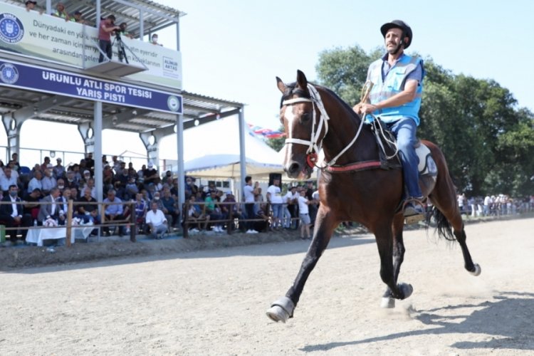 Bursa'da Rahvan At Yarışları nefes kesti