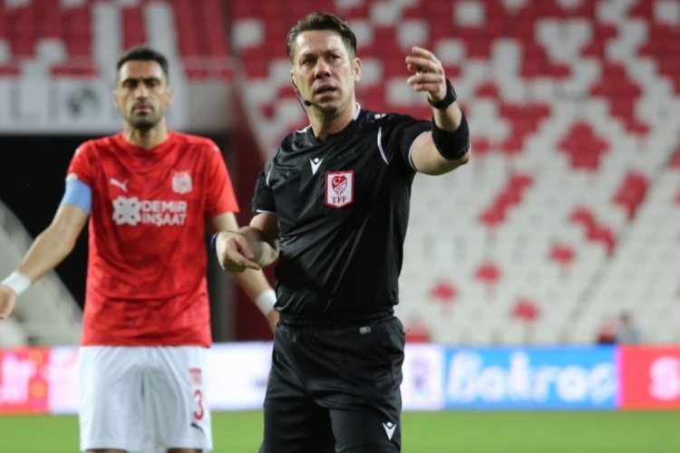 S&uuml;per Lig'in yeni sezonunda g&ouml;rev yapacak hakemler a&ccedil;ıklandı
