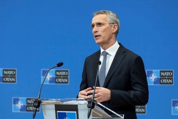 Stoltenberg, İsrail'in yeni Dışişleri Bakanı Lapid ile iş birliğini g&ouml;r&uuml;şt&uuml;