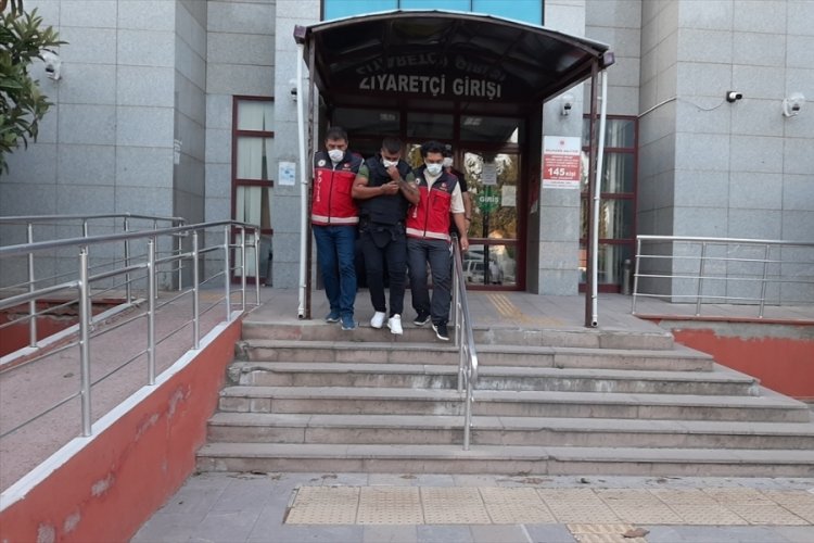 S&uuml;nnet d&uuml;ğ&uuml;n&uuml;ne saldıran kişi tutuklandı