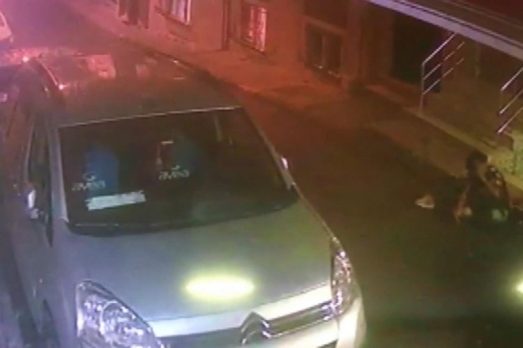 Esenler'de telefonunu vermedi diye bı&ccedil;aklandı!
