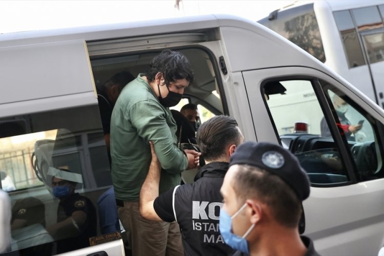 Tosuncuk, eski trans senat&ouml;rle aynı listede