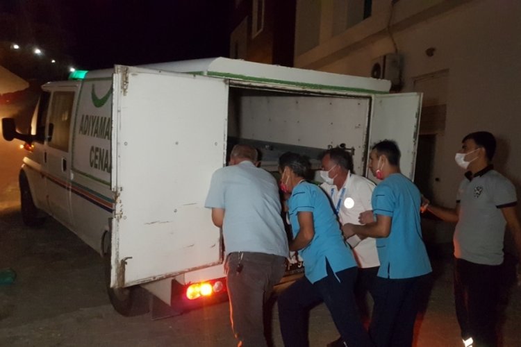 &Uuml;zerine boru d&uuml;şen 18 yaşındaki iş&ccedil;i hayatını kaybetti!