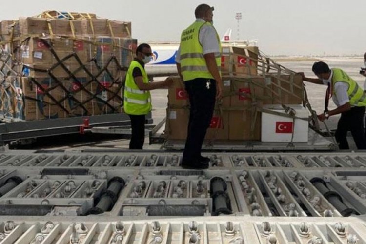Tunus'a koronavir&uuml;s yardımları ulaştı