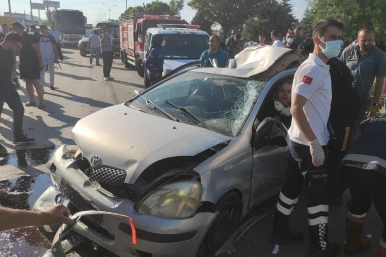 6 aracın karıştığı kazada astsubay hayatını kaybetti