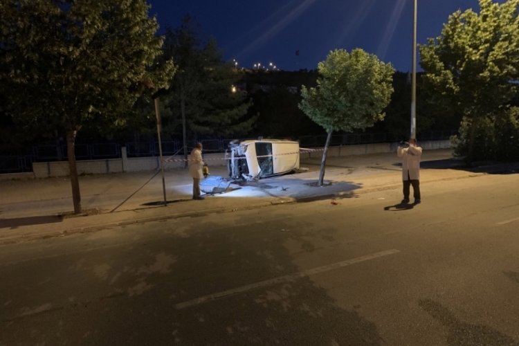 Konya'da kedi, kazaya neden oldu: 1 &ouml;l&uuml;, 1 yaralı