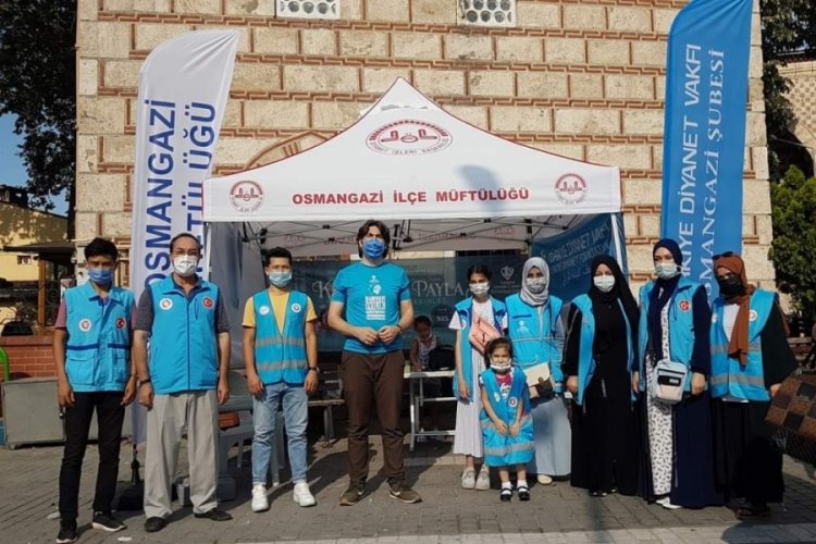 Bursa'da g&ouml;n&uuml;ll&uuml;ler vekaletle kurban kesimi hakkında vatandaşları bilgilendirdi