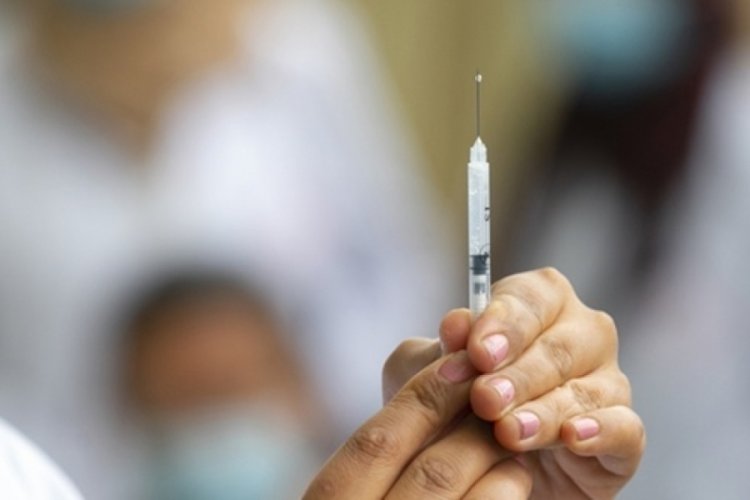 Çift doz aşı olan kişi sayısı 20 milyonu geçti