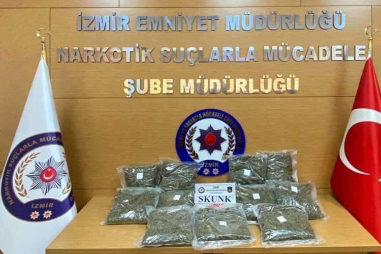 &Ccedil;&ouml;p poşeti i&ccedil;inden 11 kilo uyuşturucu &ccedil;ıktı