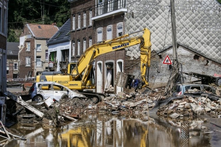 Avrupa'daki sellerde can kaybı 188'e &ccedil;ıktı