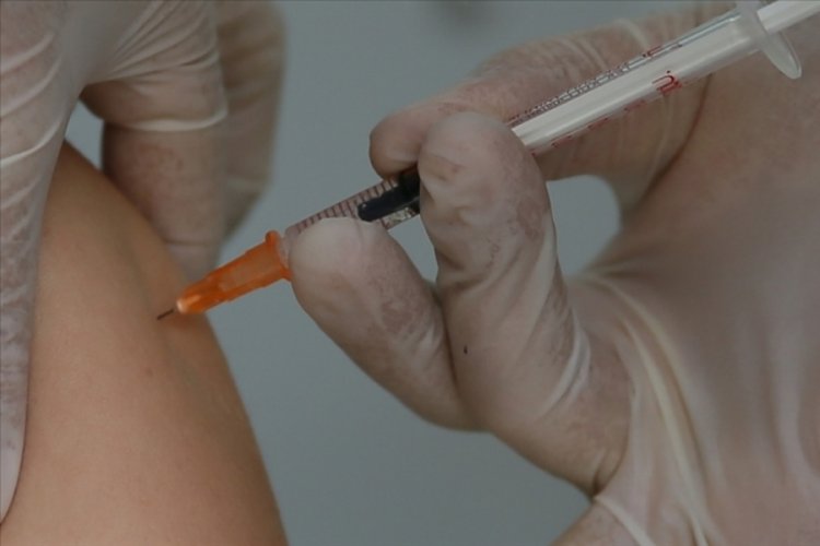 Koronavir&uuml;s&uuml;n katili bulundu: 2. doz mRNA aşı