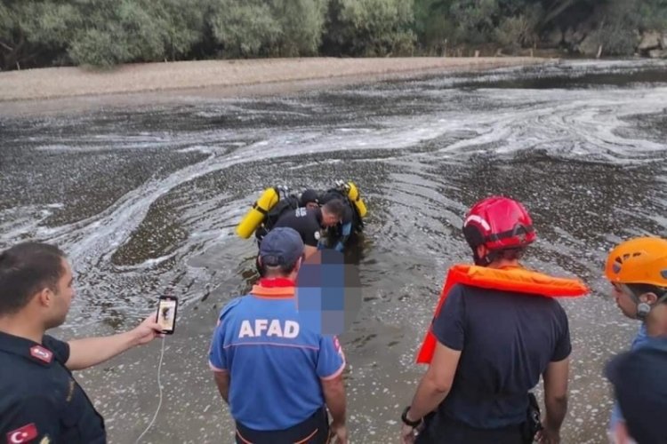 Bursa'da serinlemek için girdiği suda boğulan adam son yolculuğuna uğurlandı