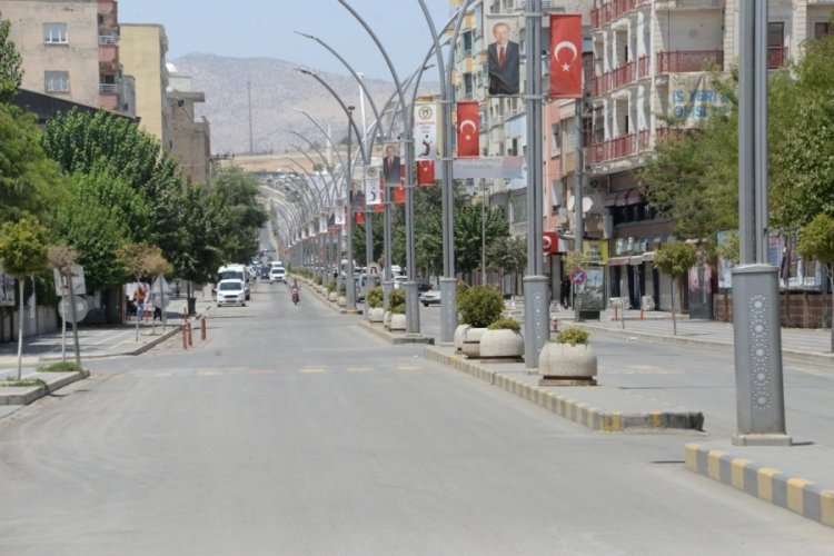 49.1 derece sıcaklık rekorundan sonra sokaklar bomboş kaldı