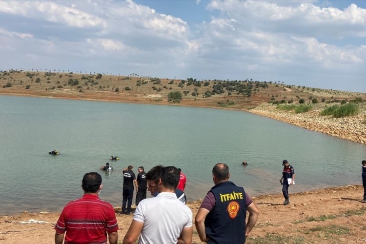 Serinlemek için gölete giren kişi boğuldu