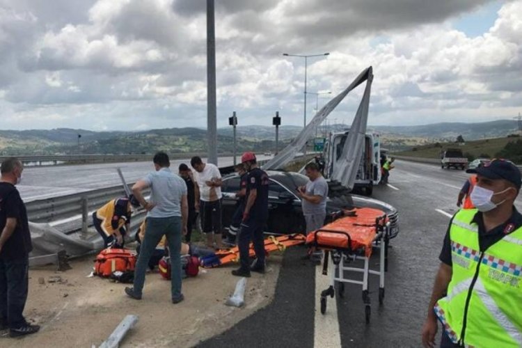 Kuzey Marmara Otoyolu'nda feci kaza: 1 &ouml;l&uuml;, 4 yaralı