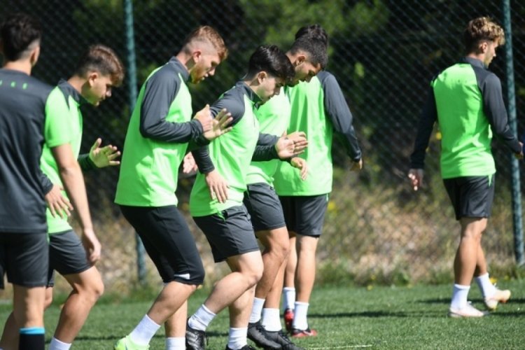 Yeni sezon hazırlıklarına devam eden Bursaspor'da tempo arttı
