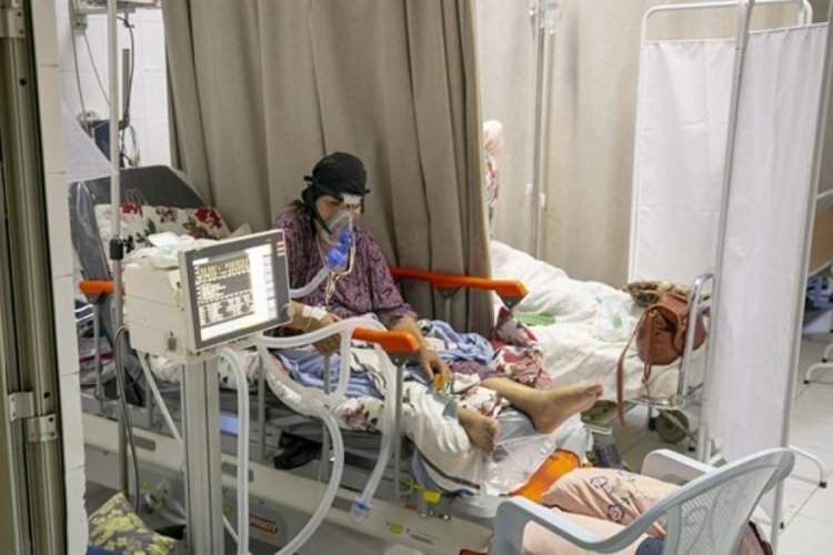 Tunus'ta Kovid-19 salgınında g&uuml;nl&uuml;k &ouml;l&uuml; sayısı en y&uuml;ksek seviyeye &ccedil;ıktı