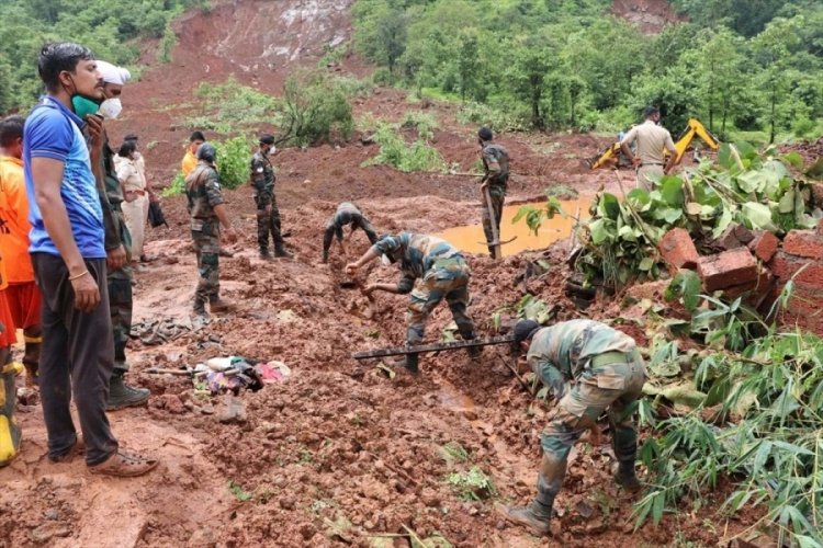 Hindistan'da sel felaketinde 136 kişi &ouml;ld&uuml;
