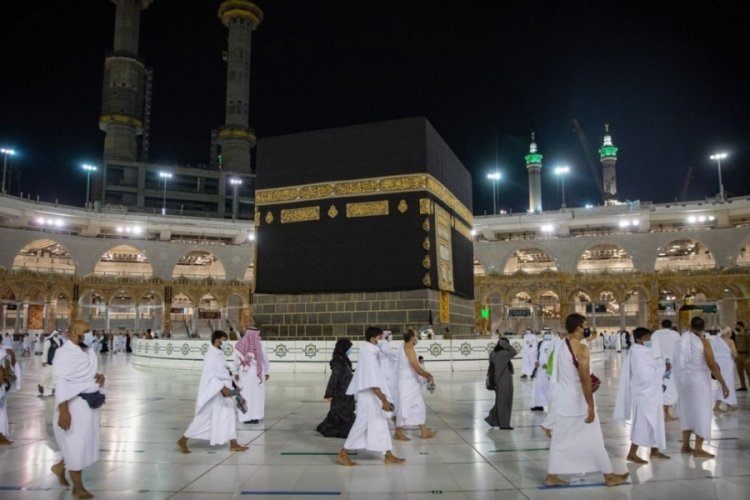 Suudi Arabistan'da umre ziyaretleri yeniden başladı