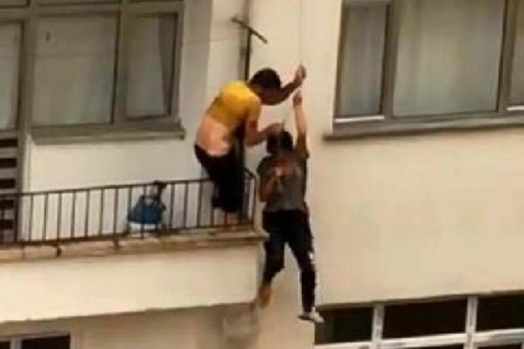 Bu g&ouml;r&uuml;nt&uuml; ilk kez ortaya &ccedil;ıktı! Hayata b&ouml;yle tutundular