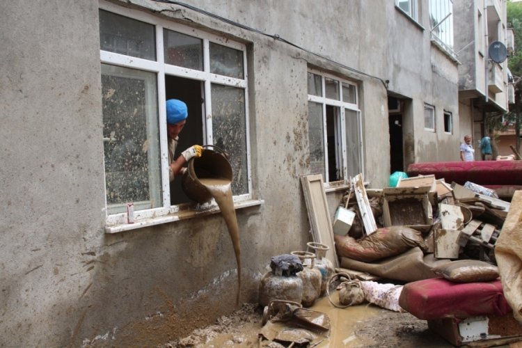 Artvin'de sel afetinin bilan&ccedil;osu ağır: 39 yapı yıkıldı, 1459'u hasarlı