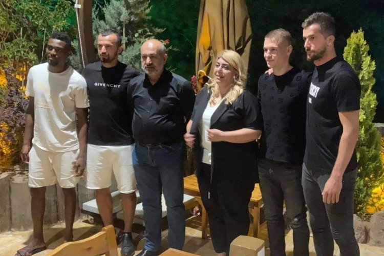 Kayserispor'un takım kaptanı İlhan Parlak oldu